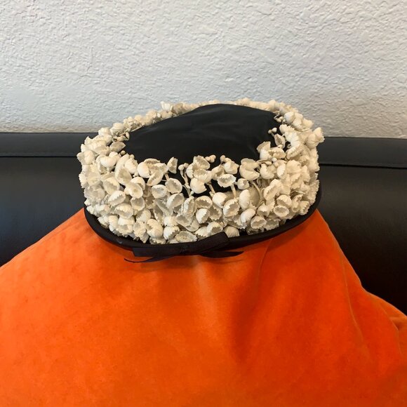 Authentic vintage Schiaparelli hat main image 5
